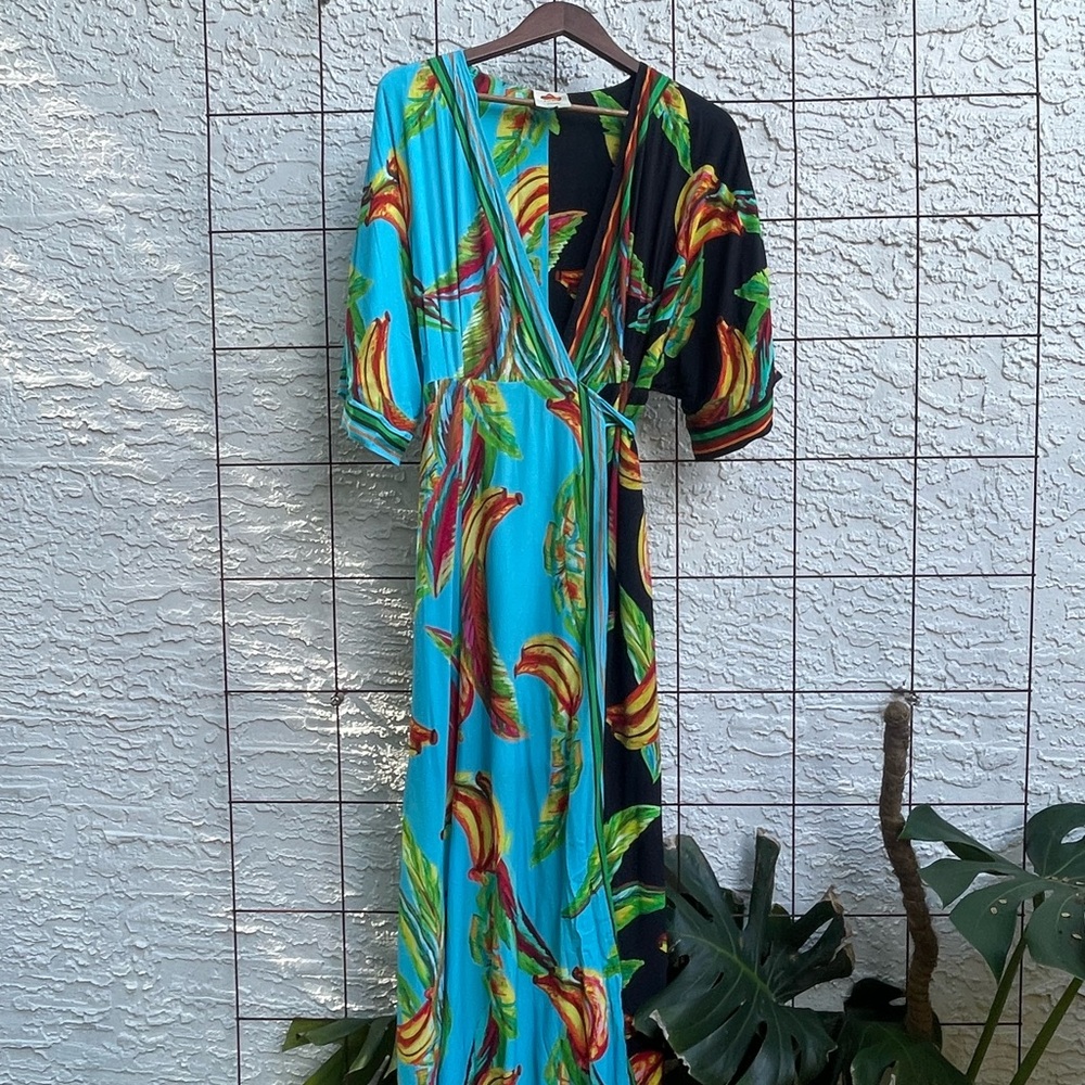 FARM Rio Vibrant Banana Print Maxi Dress